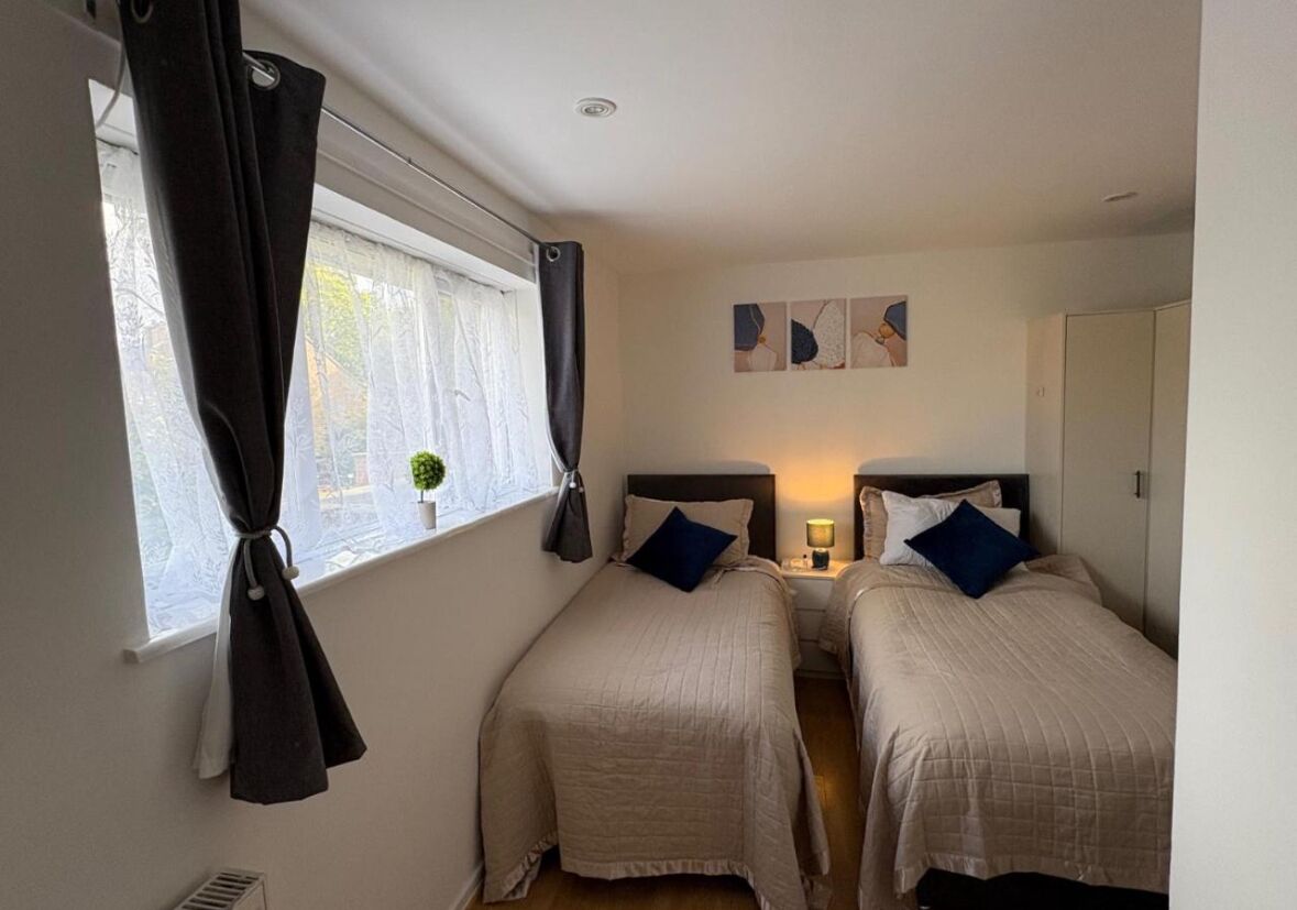 3 bedrooms, iron/ironing board, WiFi