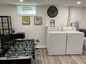 Game room - Trendy in Tremont, Cleveland - Lower (Cleveland)