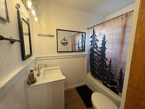 Handtücher, Seife, Toilettenpapier