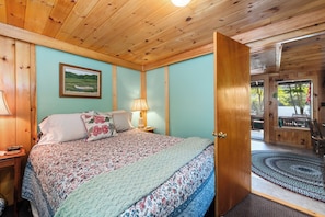 Iron/ironing board, free WiFi, bed sheets - NEW!! Pondview Cabin - Private Dock on West Pond (Parsonsfield)