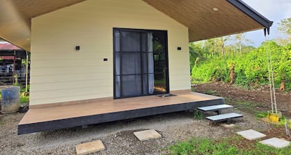 Brand New Riverside cabina on the magical Sarapiqui w/ AC & Hot Water Shower