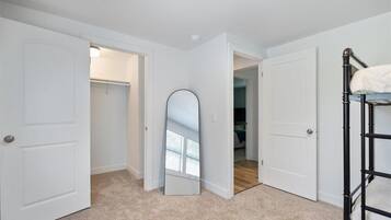 3 bedrooms, free WiFi, bed sheets