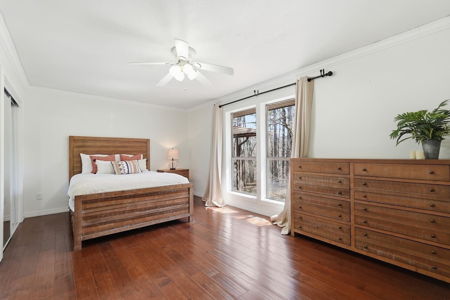 3 bedrooms, WiFi, bed sheets
