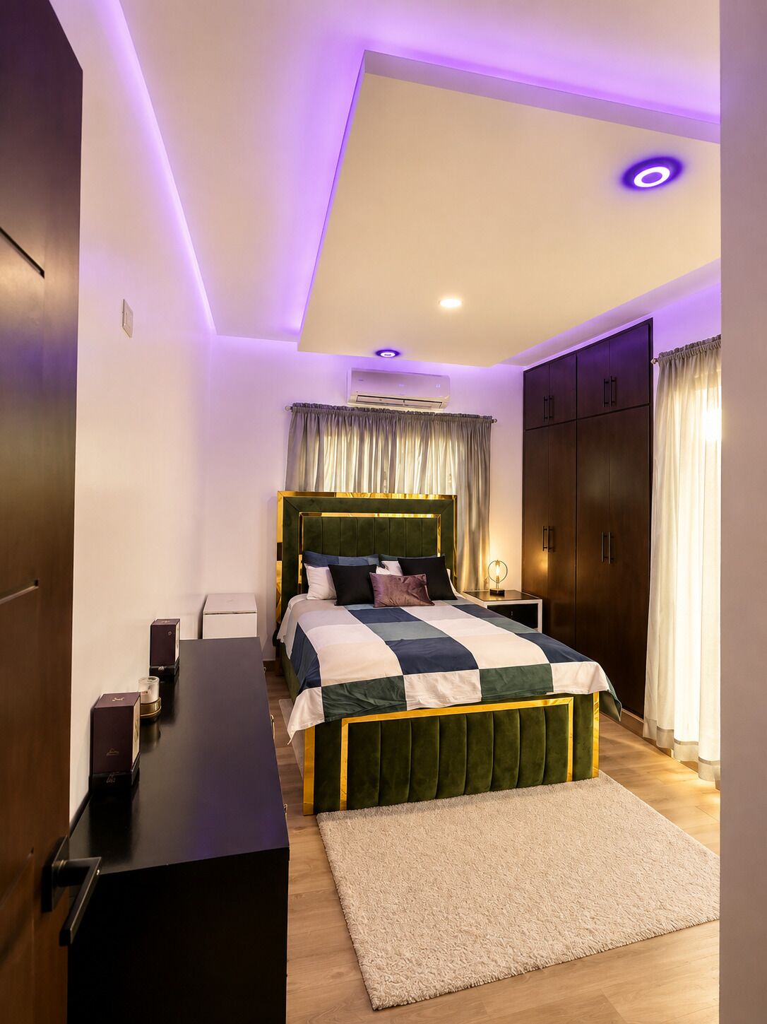 Wifi gratis y ropa de cama