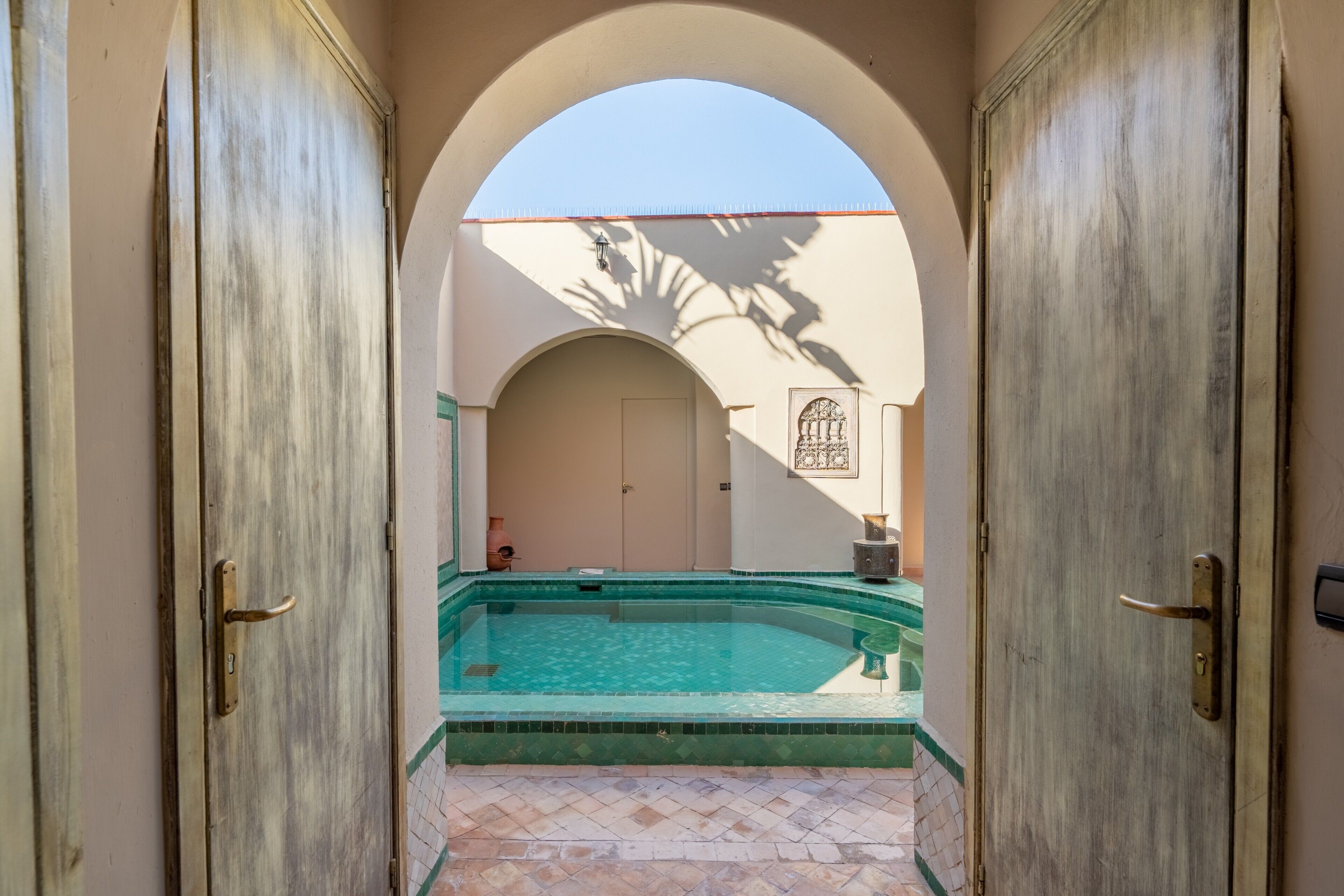 حمام سباحة