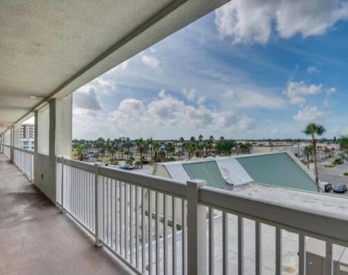 Oceanfront Condo at Daytona beach 