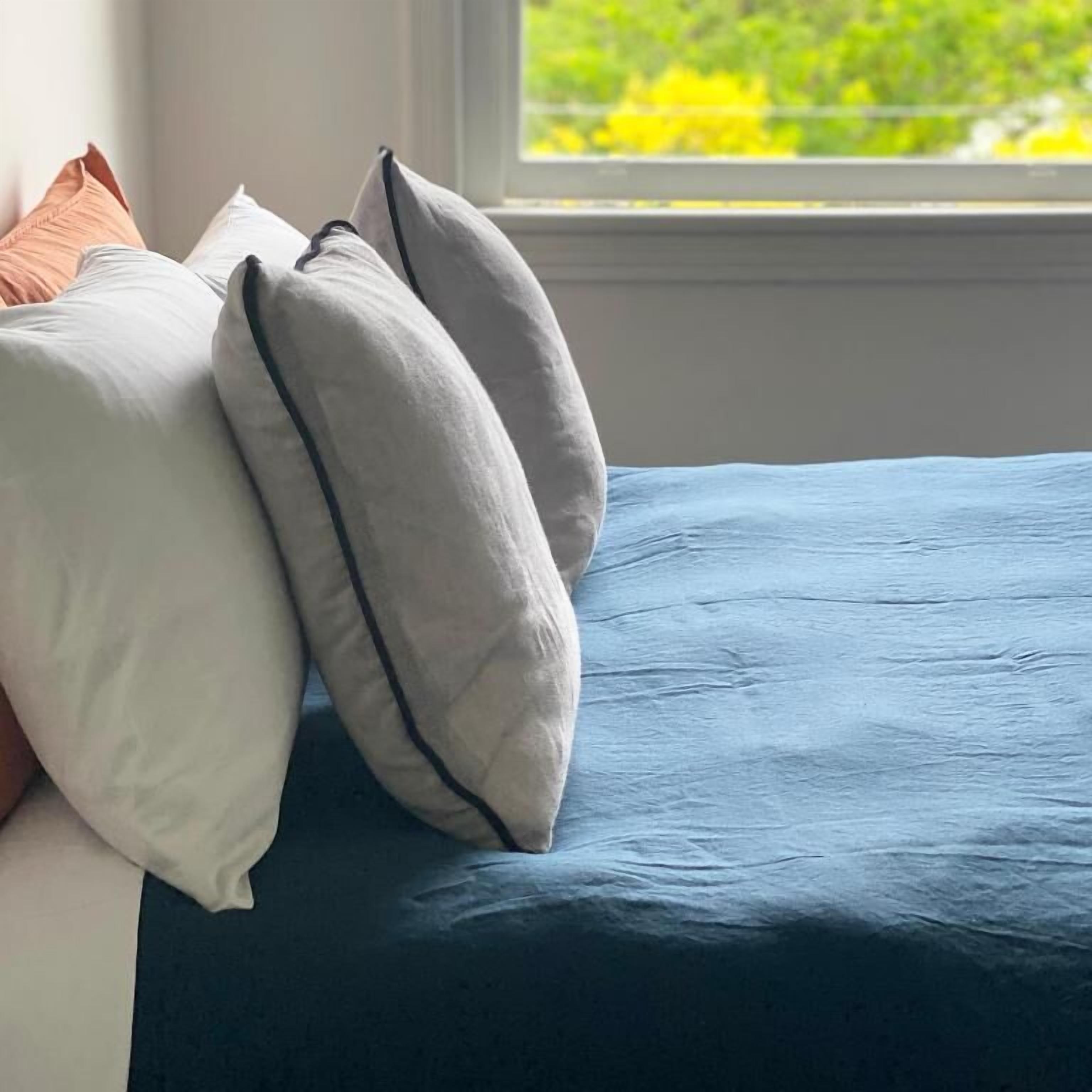 Double Room, 1 Queen Bed, Shared Bathroom | Free WiFi