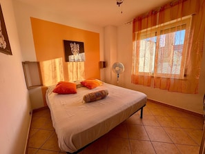 Iron/ironing board, WiFi, bed sheets - Lucas Rooftop Apartment Near the Palermo Airport (Terrasini)
