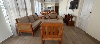 Cozy 3-bedroom house with AC in charming, centrally located Masatepe,