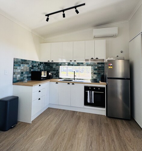 Whistleglen Cottage | Magnesium Spa + Nature Views @ Glenwood Cottages Retreat