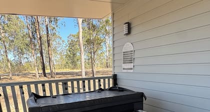 Whistleglen Cottage | Magnesium Spa + Nature Views @ Glenwood Cottages Retreat