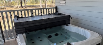 Whistleglen Cottage | Magnesium Spa + Nature Views @ Glenwood Cottages Retreat