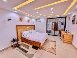 Deluxe Room, City View | Desk, laptop workspace, WiFi (free) - D500 RESIDENCE (Douala)