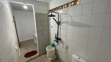 Deluxe Double Room | Bathroom