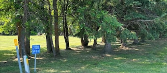 Private 3.5-Acre Athabasca Farmhouse Stay | Family Campfires, ATVs & Snowmobiles