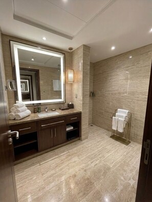 Bathroom - hotel tropical ressort (Paramaribo)
