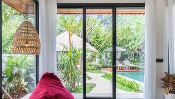 Villa de lujo, 2 habitaciones, piscina privada, vistas al jardín | Interior