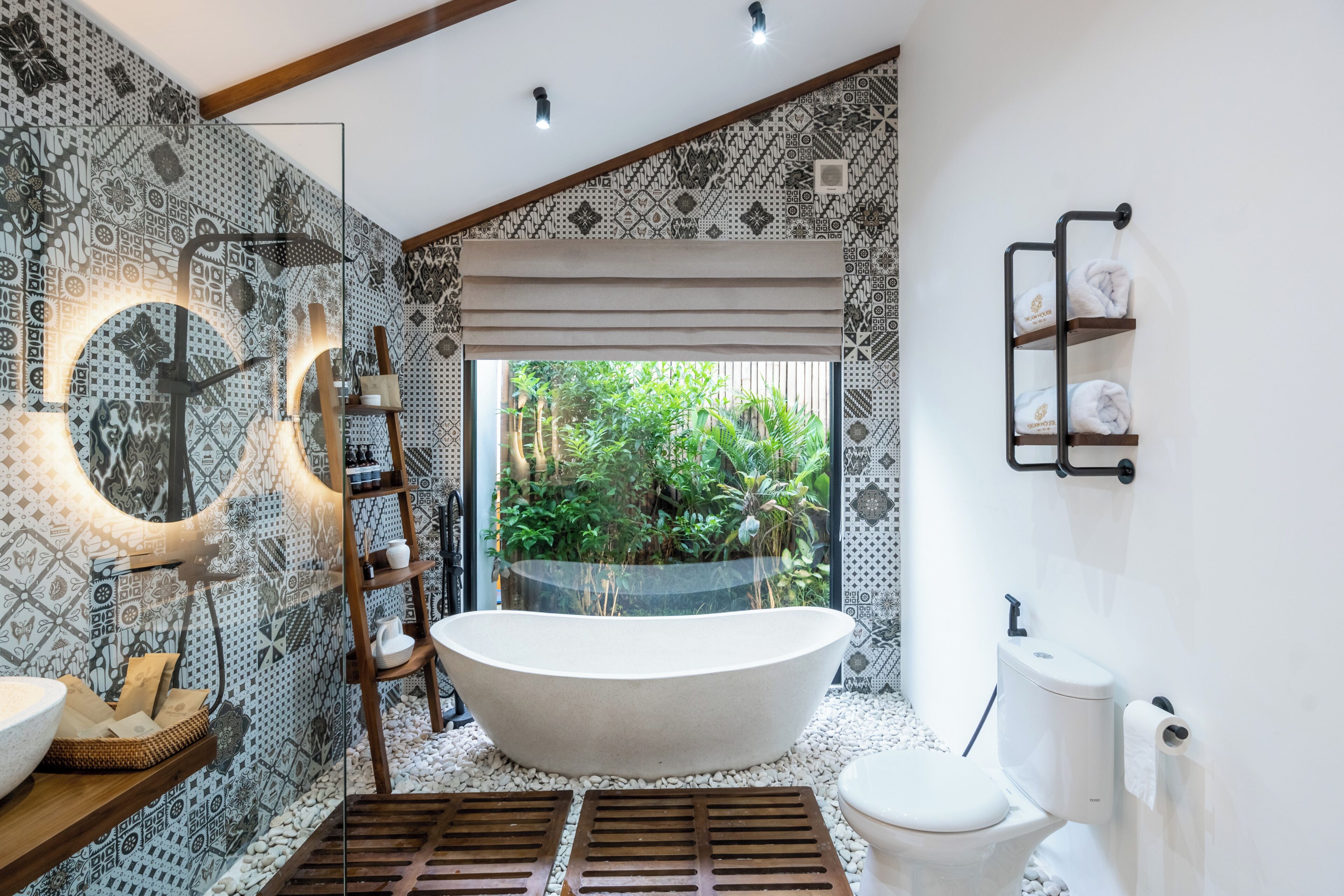 Villa de lujo, 2 habitaciones, alberca privada, vista al jardín | Baño