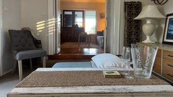 Iron/ironing board, free WiFi, bed sheets