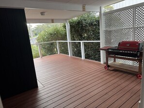 Terrace/patio - Entire retro styled home in Mollymook Beach (Mollymook Beach)