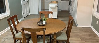 2-bedroom cottage in charming Washington