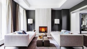 Living area - Cozy Home by Trails (Aurora)