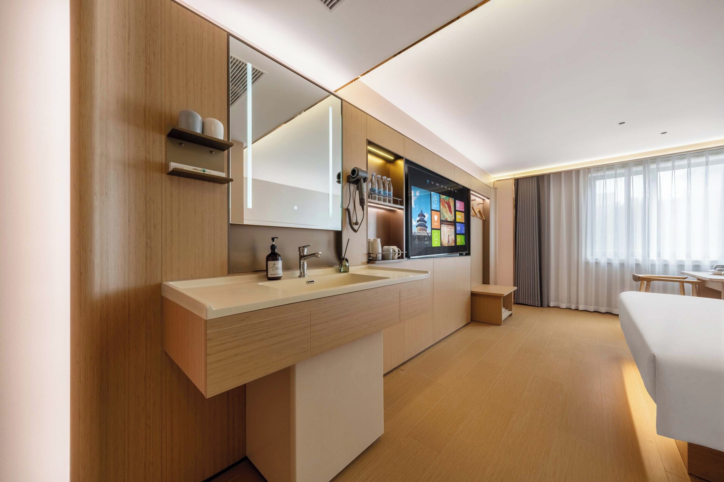 Premier Double Room, City View