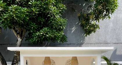 Stylish 3BR Villa with Large Pool Central Seminyak