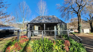 Loft Yurt | Exterior