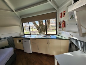 Yurt Standard | Private kitchen - Tasman Holiday Parks Mount Beauty (Tawonga South)