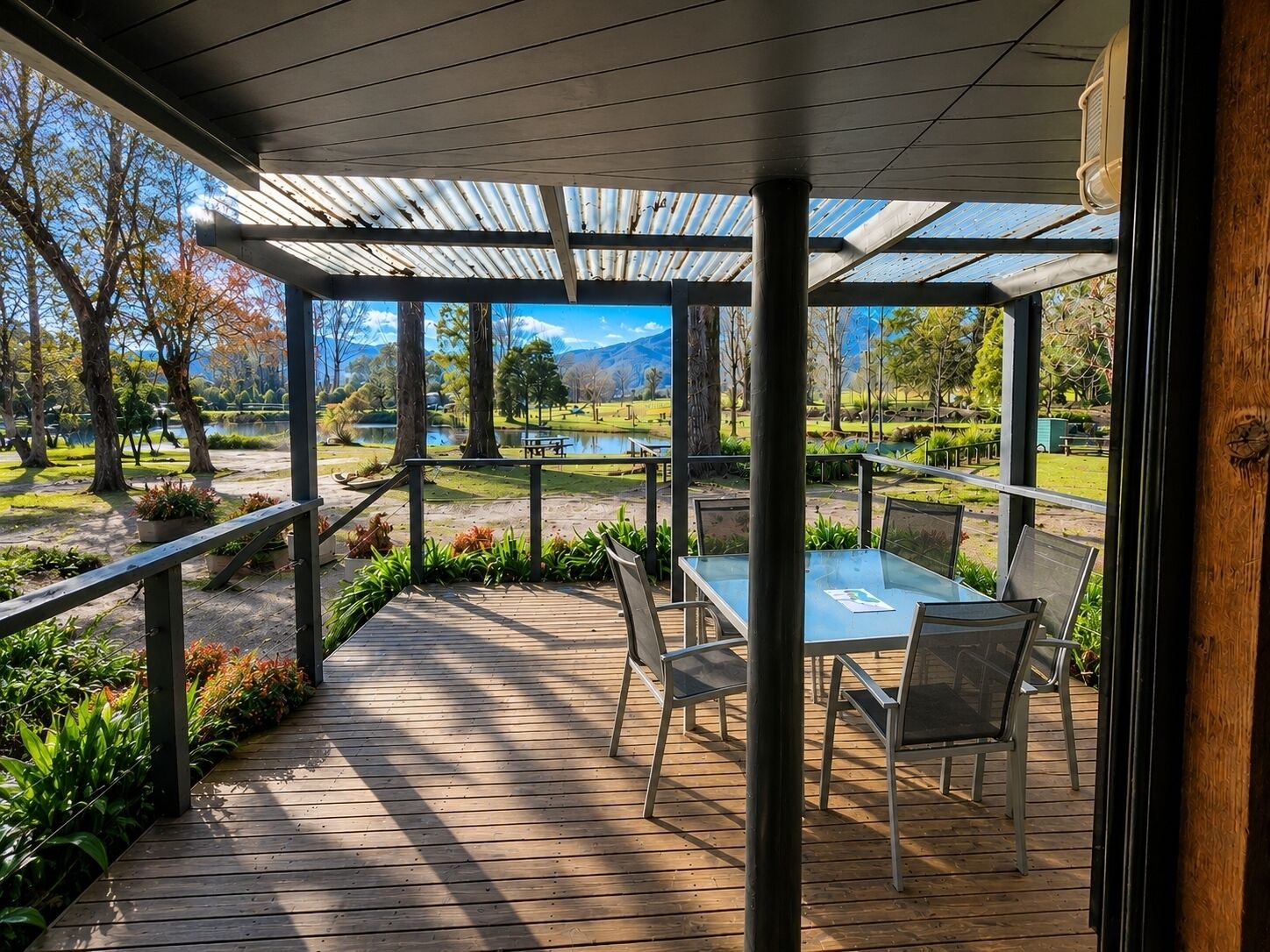 Loft Yurt | Outdoor dining