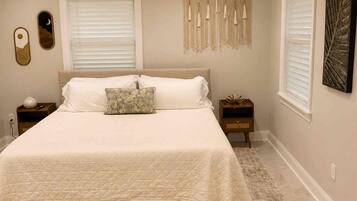 2 bedrooms, iron/ironing board, WiFi (free), bed sheets