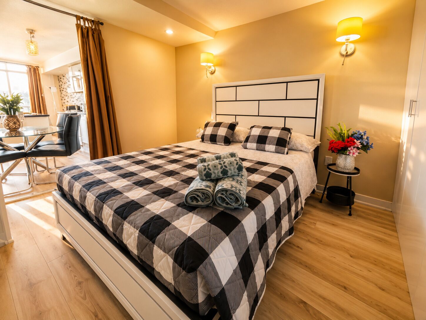 2 bedrooms, iron/ironing board, WiFi (free), bed sheets