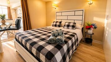 2 bedrooms, iron/ironing board, WiFi (free), bed sheets