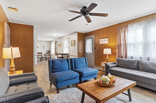 3BR Home @ Camp Hill Close to Hershey & Harrisburg