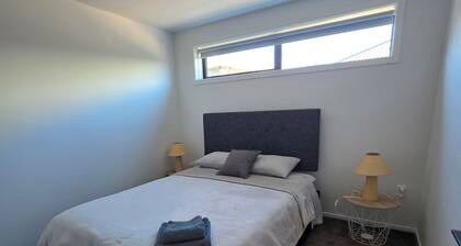 Jellicoe Retreat - 3 Bedroom House