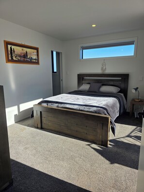 3 bedrooms, WiFi, bed sheets - Jellicoe Retreat - 3 Bedroom House (Timaru)