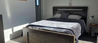 Jellicoe Retreat - 3 Bedroom House