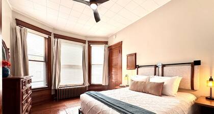Historical Apartment located on Franklin Park