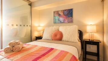 1 bedroom, iron/ironing board, WiFi (free), bed sheets