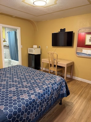 Standard Double Room - Penguin Motel (Harbor City)