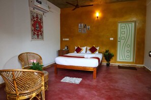 Family Studio Suite, Resort View - Moksha Resort (Irumbai)