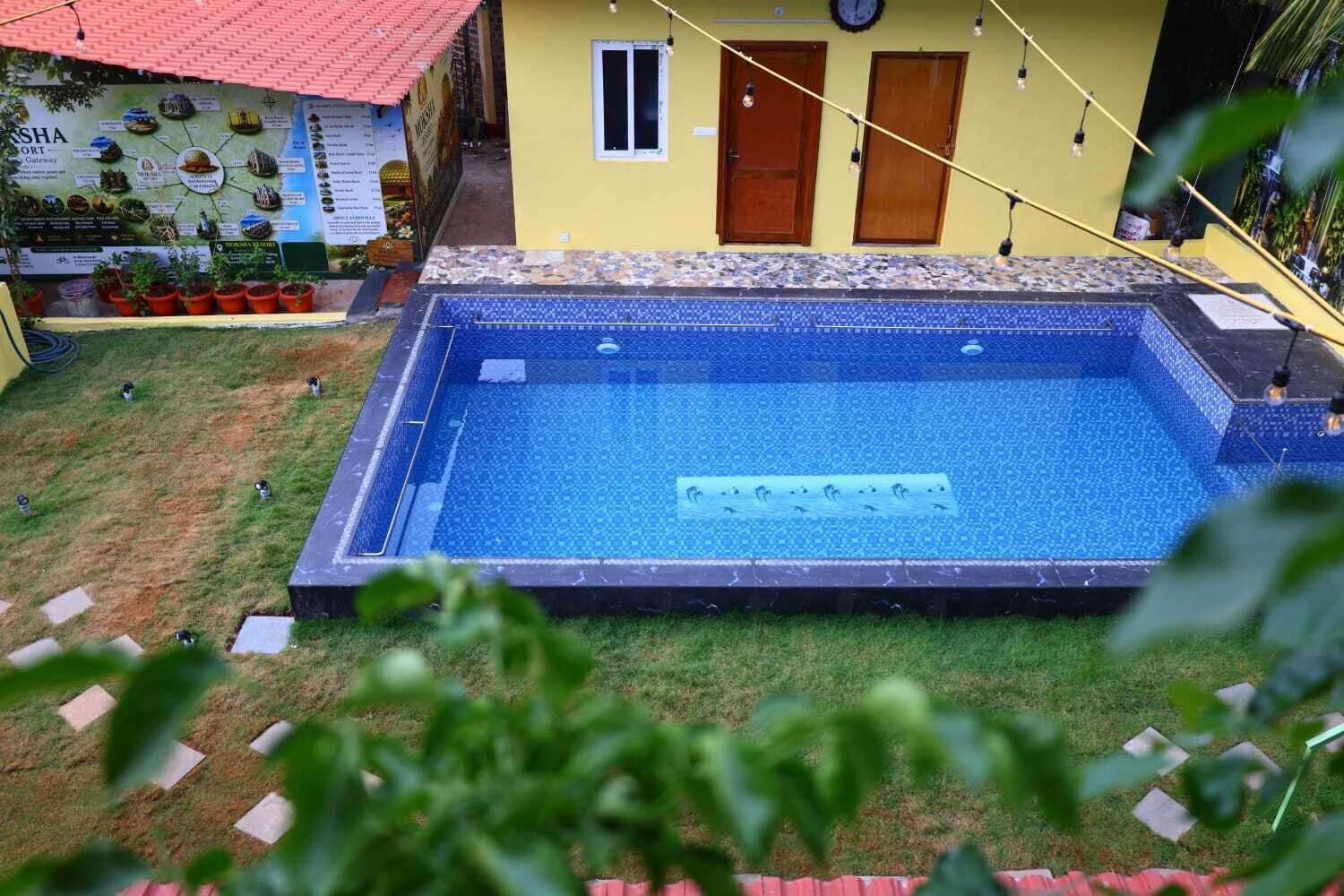 Familien-Studiosuite, Blick auf die Anlage | Pool