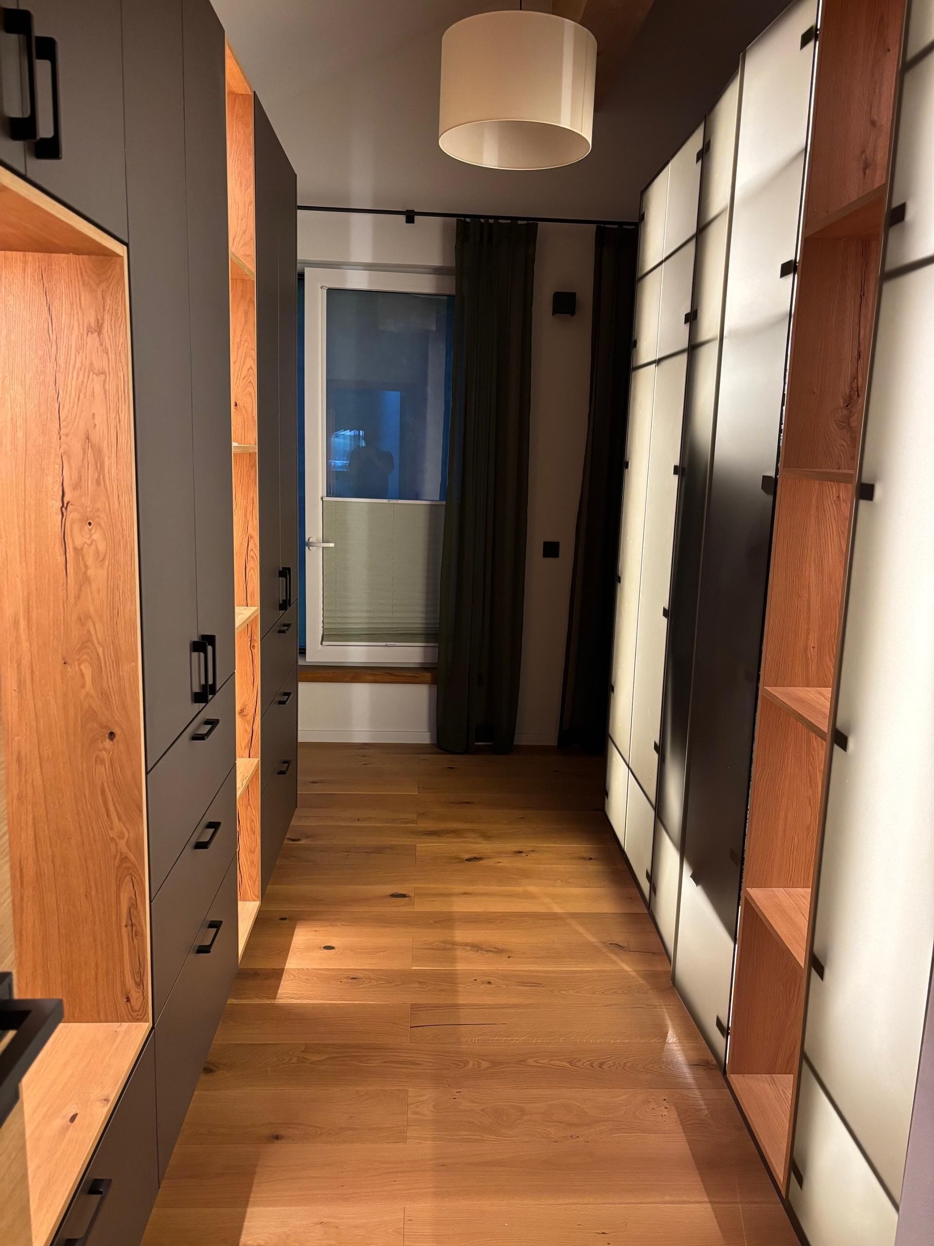 Ferienwohnung-begehbarer Kleidersc