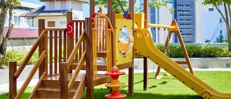 Apartment, 2 Bedrooms, Accessible, Smoking | Children's area