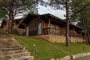 Unclassified image, 2 of 9, button - Leikyard Resort Shillong (Shillong)