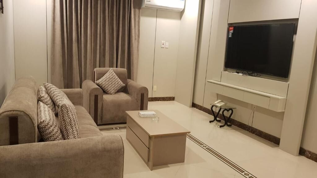 Deluxe Apartment | Living area