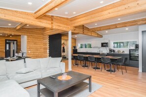 Luxury Triple Room, Lake View | Living area - Taukopaikka Lahnajärvi  (Lahnajärvi)