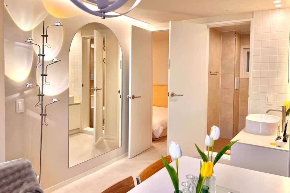Chambre Familiale avec lits jumeaux | Chambres insonorisées, Wi-Fi gratuit