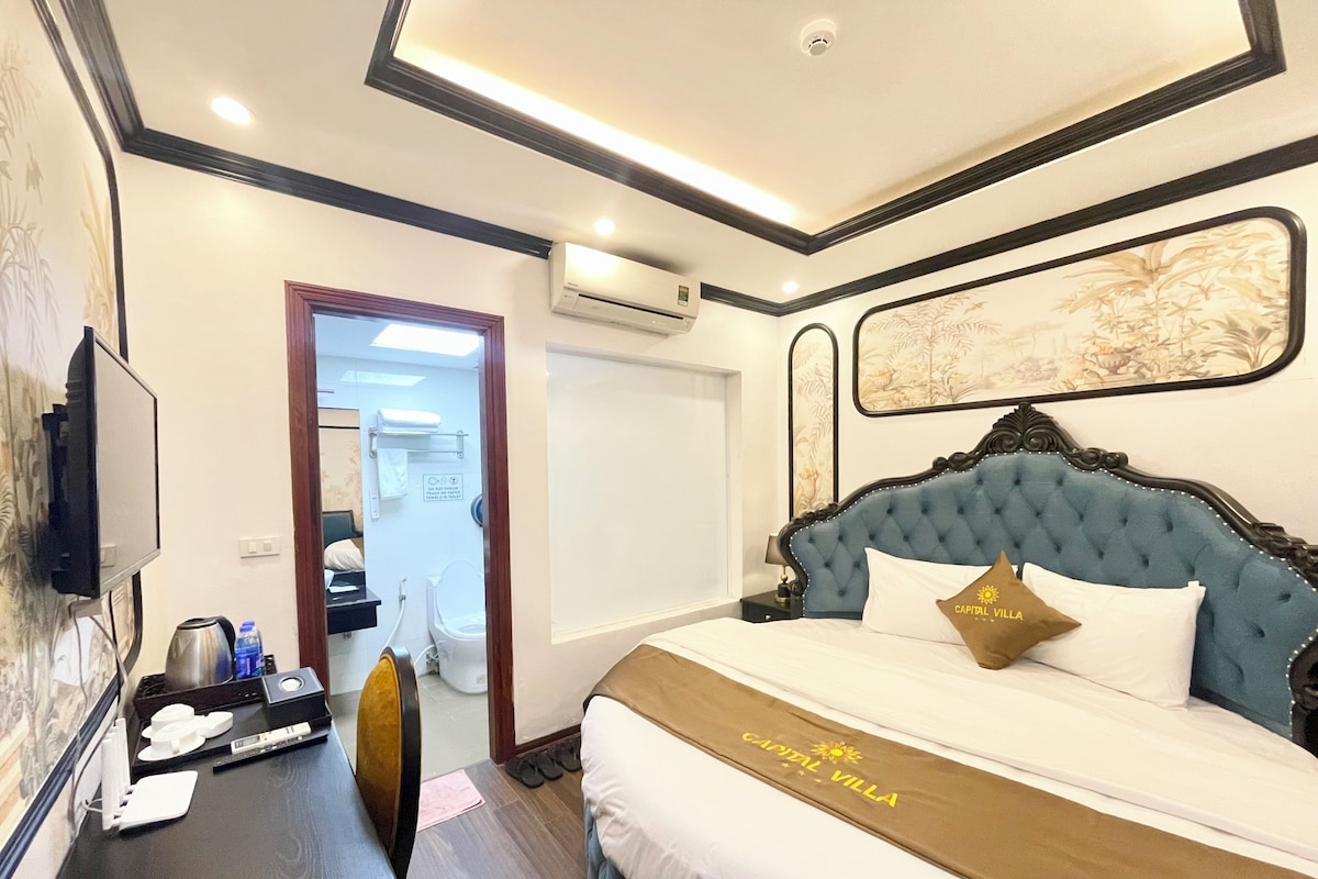 Kamar Double Basic, pemandangan kota | Meja kerja, ruang kerja ramah laptop, dan tirai kedap cahaya